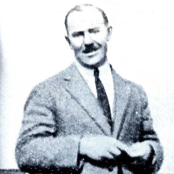 J Lindsay 'Bonzo' Crabbe
